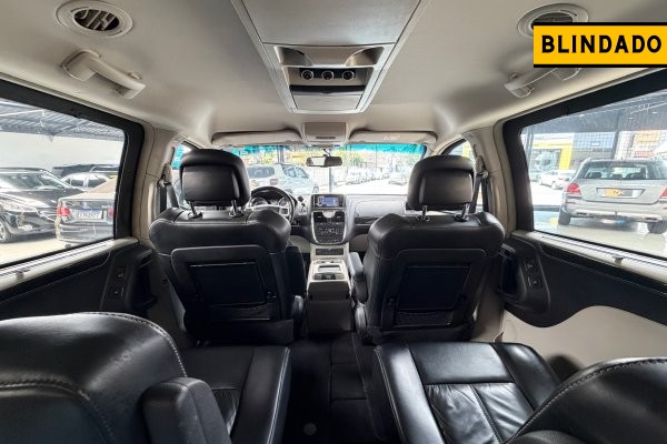 CHRYSLER TOWN & COUNTRY 3.6 LIMITED V6 24V GASOLINA 4P AUTOMÁTICO 2015/2015